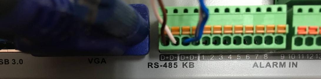 Подключение клавиатуры и PTZ камеры к регистратору